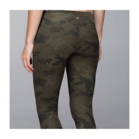 lululemon athletica Pants - Lululemon Camo Tights. SZ 6